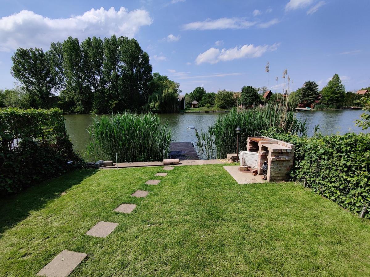 Tobak Vendeghaz Villa Békésszentandrás Bagian luar foto